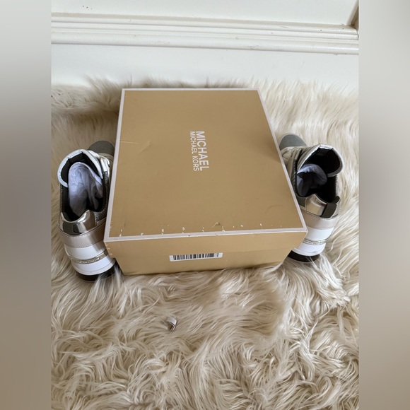 Michael Kors Georgie Extreme Glitter Chain-Mesh And Leather Trainer Sz 8.5 - Picture 16 of 17